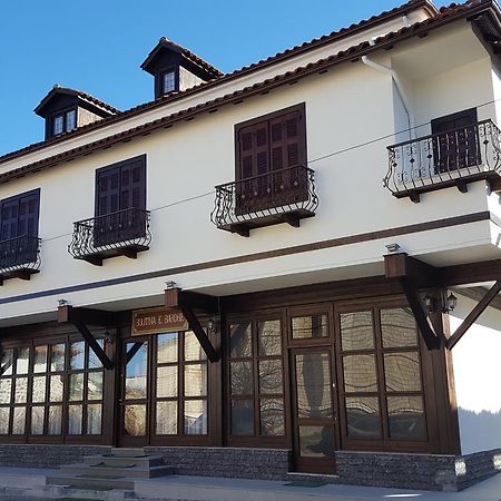 Hotel Bujtina E Bardhe Korce Exterior photo